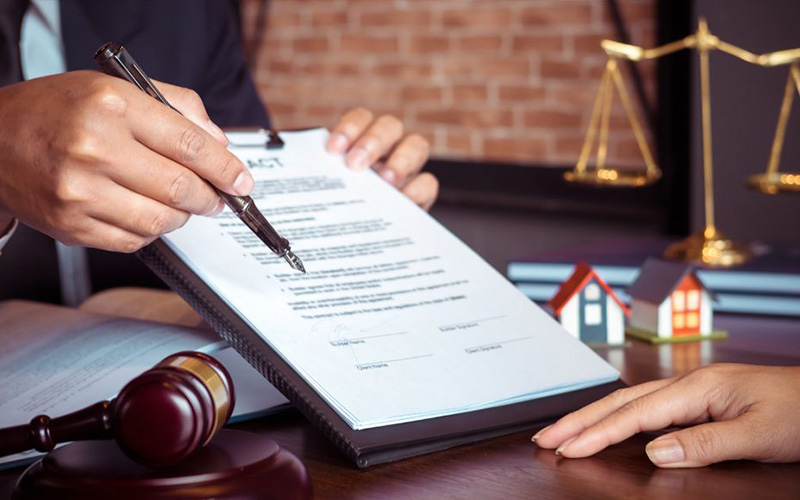 Commercial Law Service in Officer